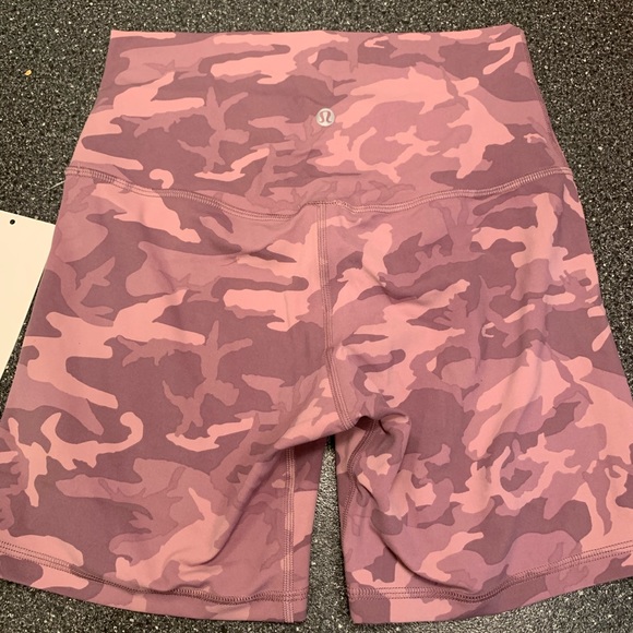 ❌Sold❌ Lululemon align shorts - Picture 3 of 5